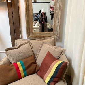 Meet your Posher, Lucy